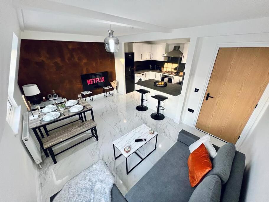 2 Bed Harbourside Penthouse With Hot Tub & Stunning Roof Terrace Apartment Weymouth Exterior photo